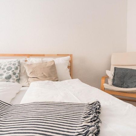Gemutliche 45M² Wohnung Mit Netflix & Disney+ Erfurt Esterno foto