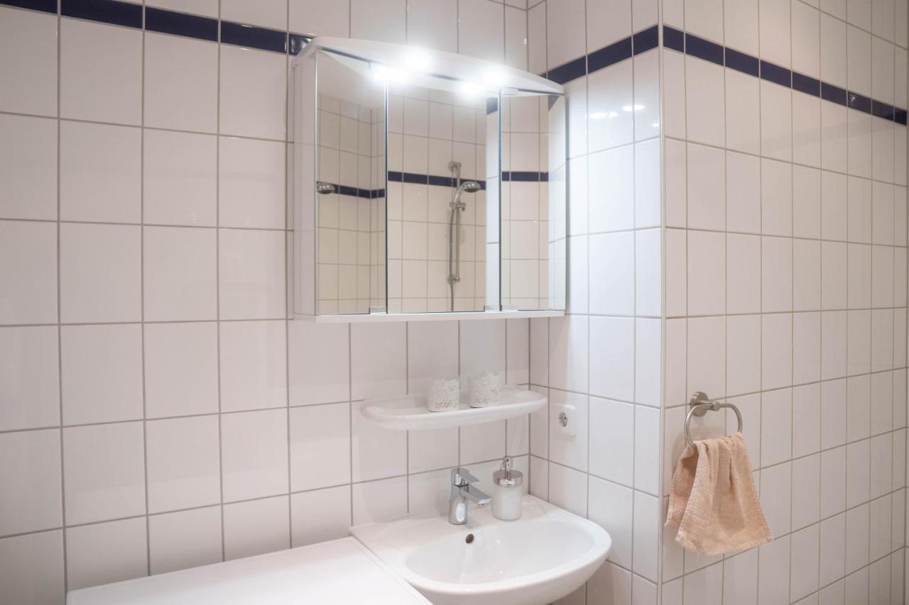 Gemutliche 45M² Wohnung Mit Netflix & Disney+ Erfurt Esterno foto