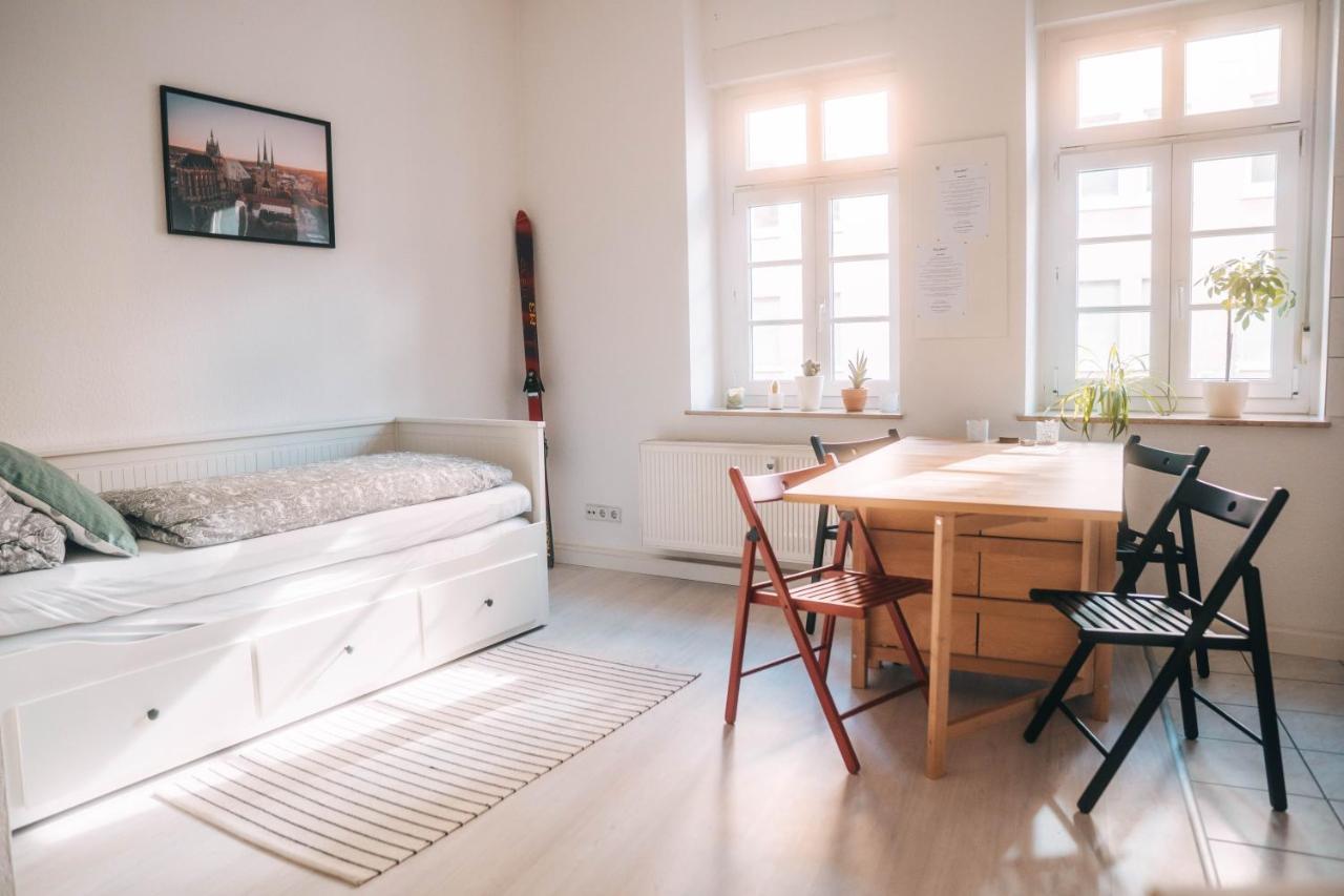 Gemutliche 45M² Wohnung Mit Netflix & Disney+ Erfurt Esterno foto